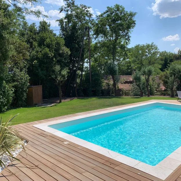 terrasse bois naturel à Lunel Viel près de Montpellier dans l'Hérault 34